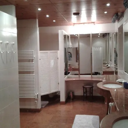 & Golf Zell Am Apartamento *