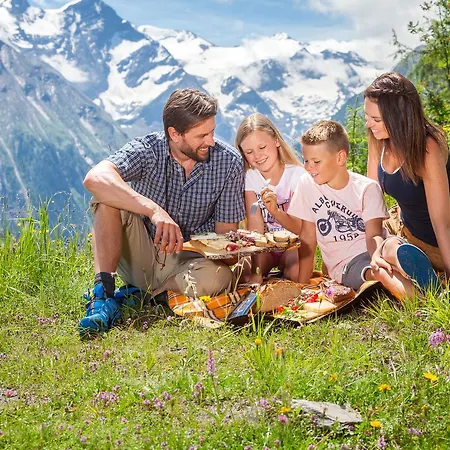 & Golf Zell Am Apartamento *