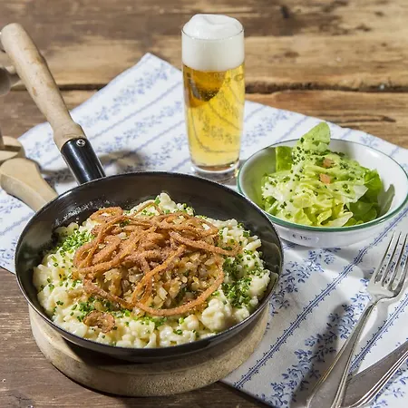 & Golf Zell Am アパート *